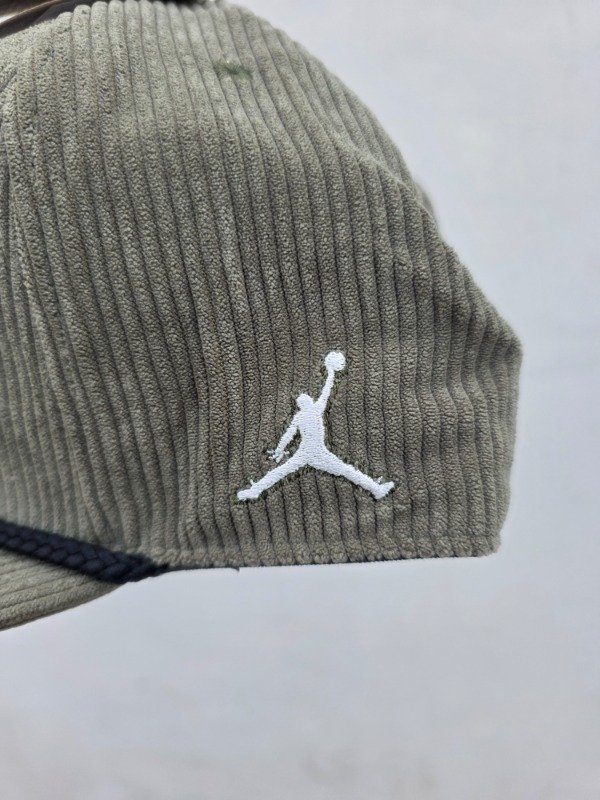 Air flight jordan corderoy olive — imagen 5