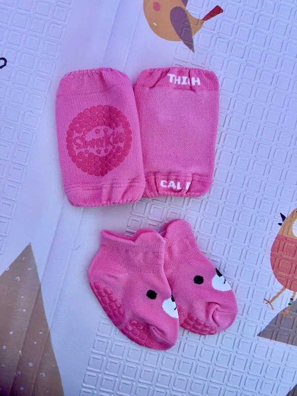 Producto - Set rodilleras y medias para Niñas marca Simply Kids Rosa Oscuro