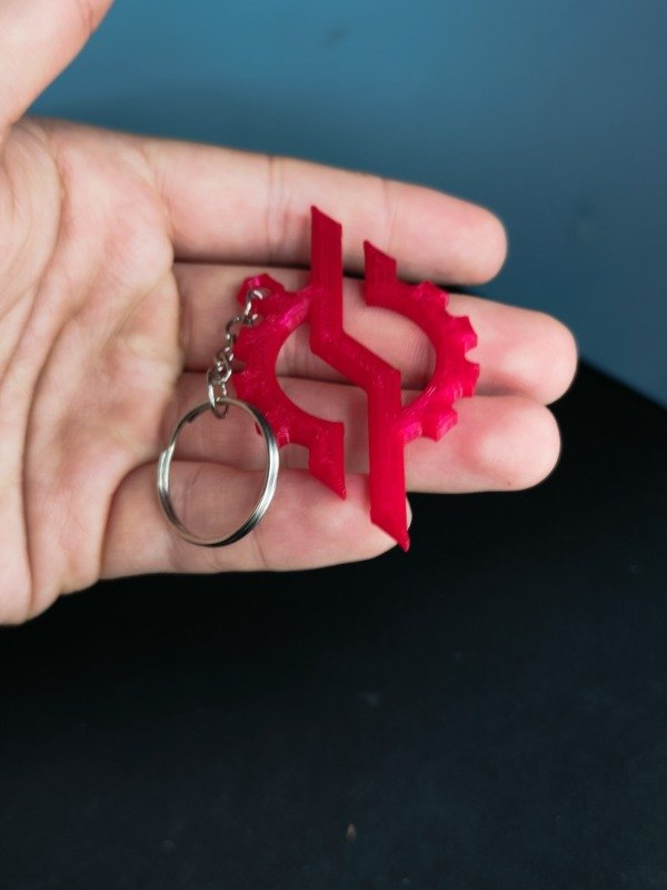 Producto - Llavero 3D / Kamen Rider Build Emblema Rojo 6 cm - 1