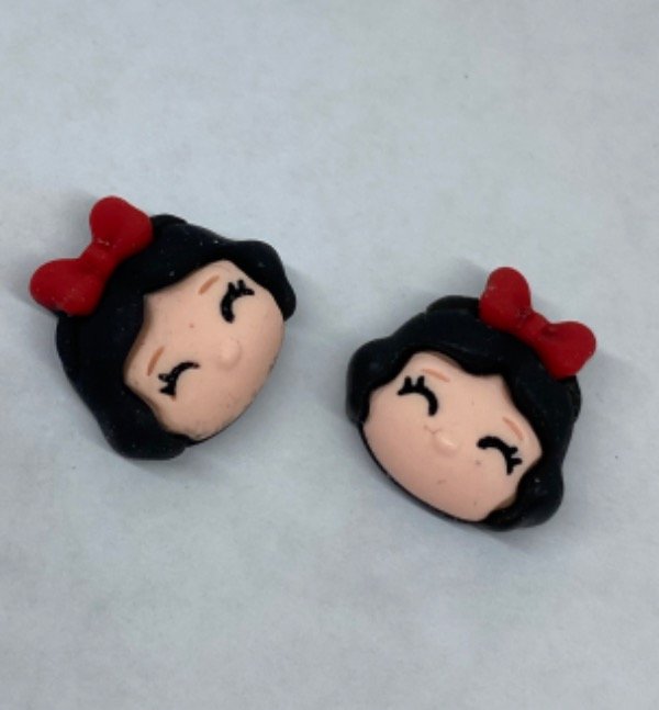 Producto - APLIQUE KAWAI NENA MOÑO ROJO