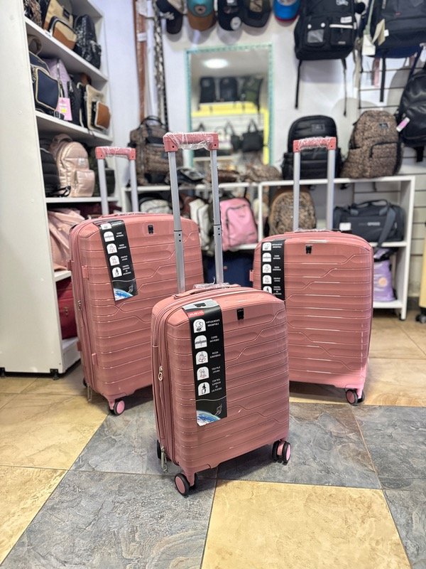 Producto - Set de valija Engomada Rosa