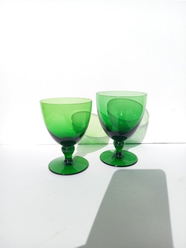 Producto - Copas verdes medianas hay 4 precio por unidad