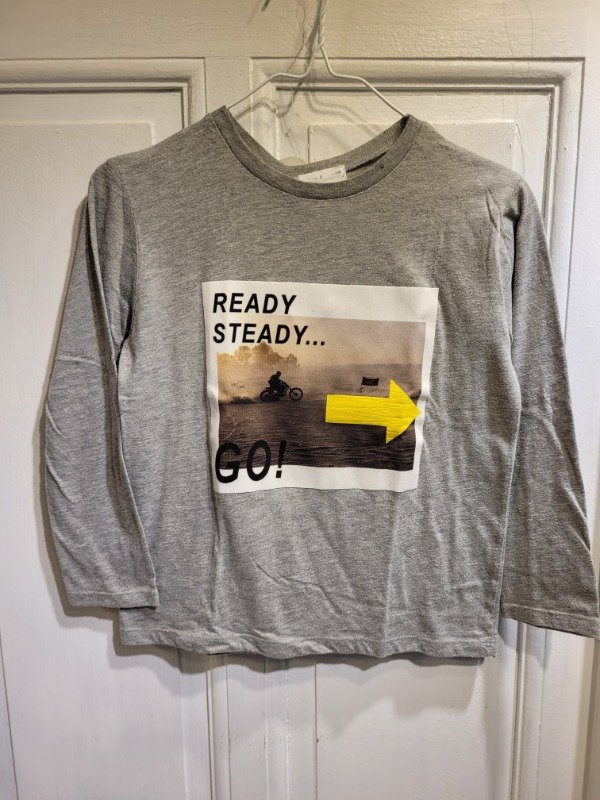 Producto - Remera ZARA gris manga larga Talle 8 años - PRECIO: 15X