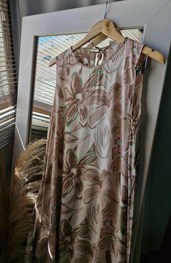 Producto - V07 vestido seda estampada camel