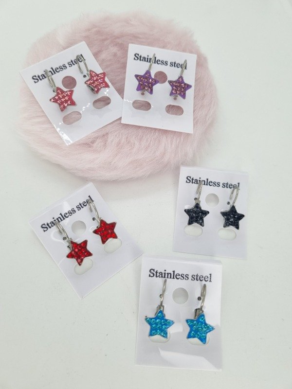 Producto - Aros acero quirurgico argollita colgante aplique estrella strass color