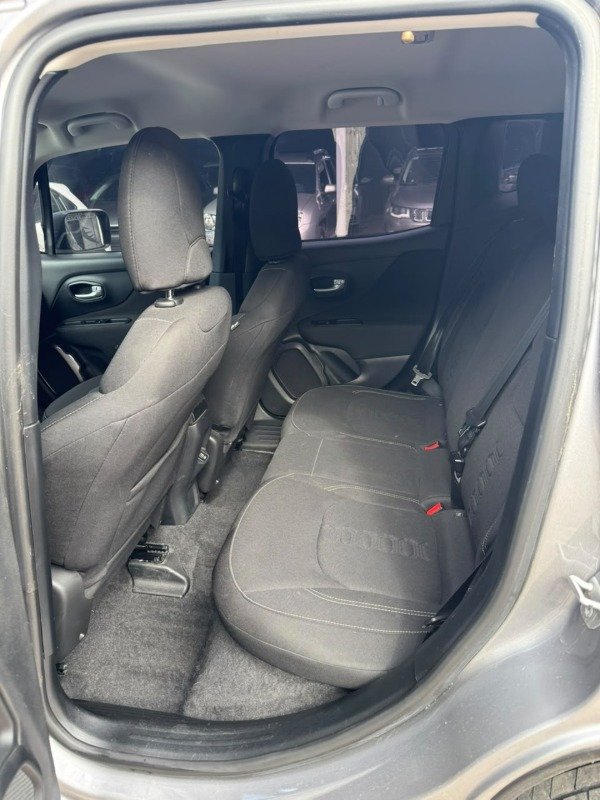 Producto - Jeep Renegade Sport 1.8 MT 2022 - 15