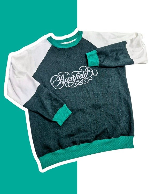 Producto - Buzo Banfield Cursiva