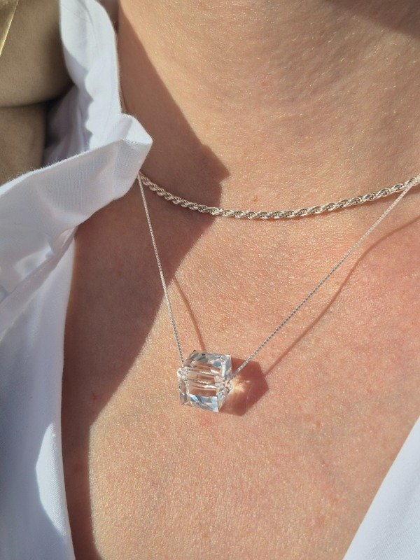 Producto - Collar con cubo cristal Sw - 6