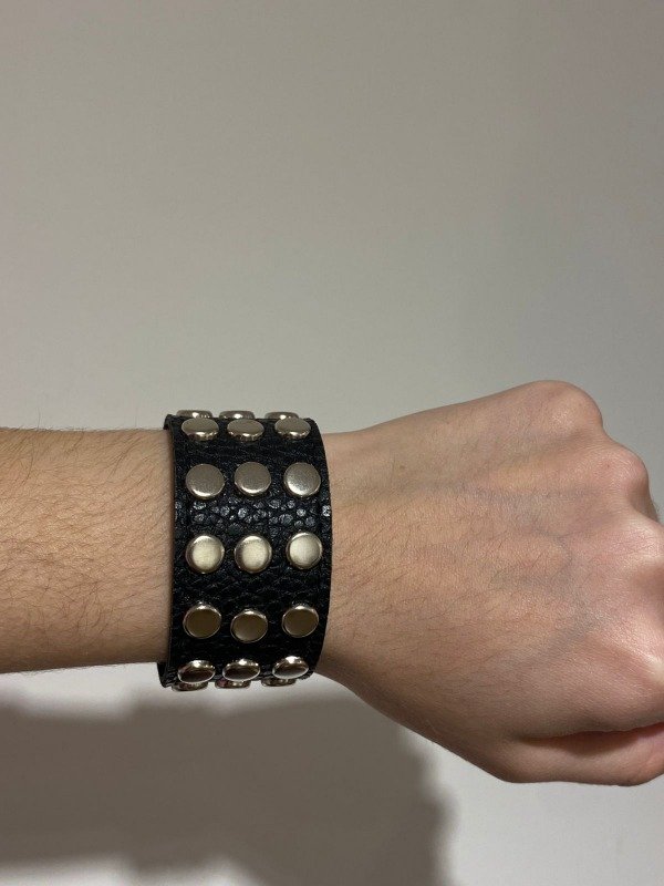 Producto - brazalete tachas triple angosto