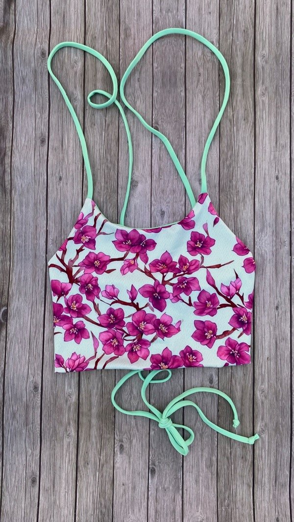 Tops regulables reversibles flor de ciruelo — imagen 4