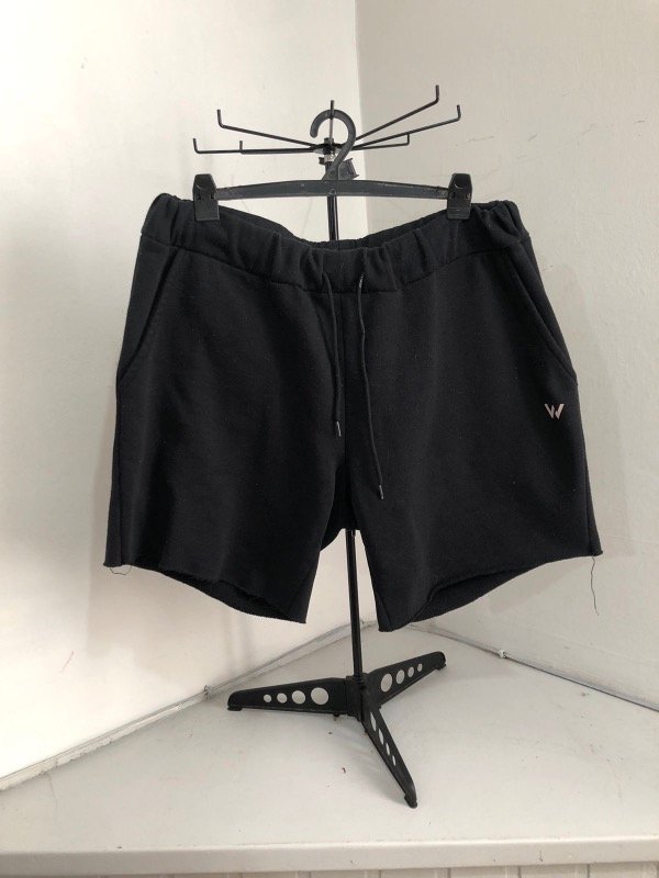 Producto - Bermuda //black// talle 42