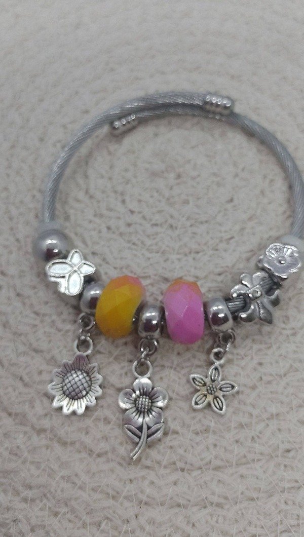 Producto - Pandora con flores - 1