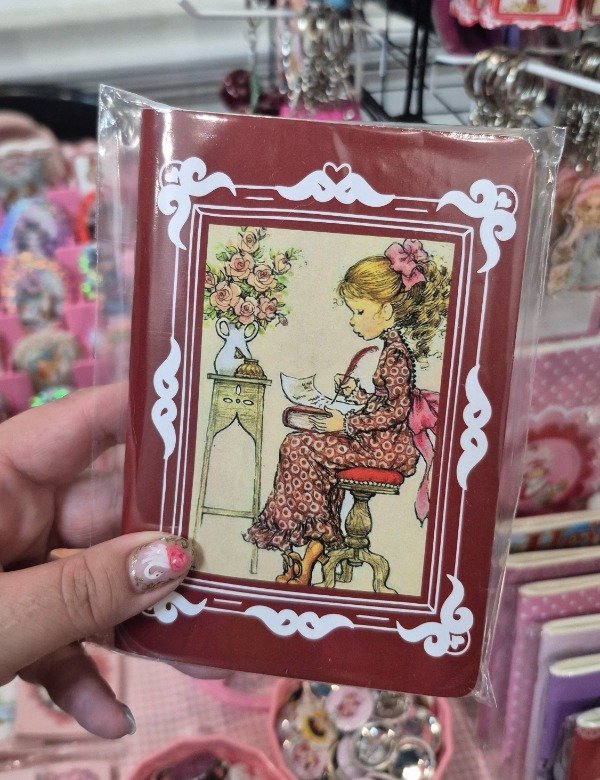 Producto - Libreta Sarah Kay escritorio