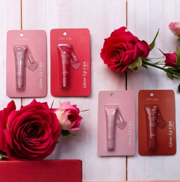 Producto - LIP GLOW CON COLGANTE - CITY GIRL