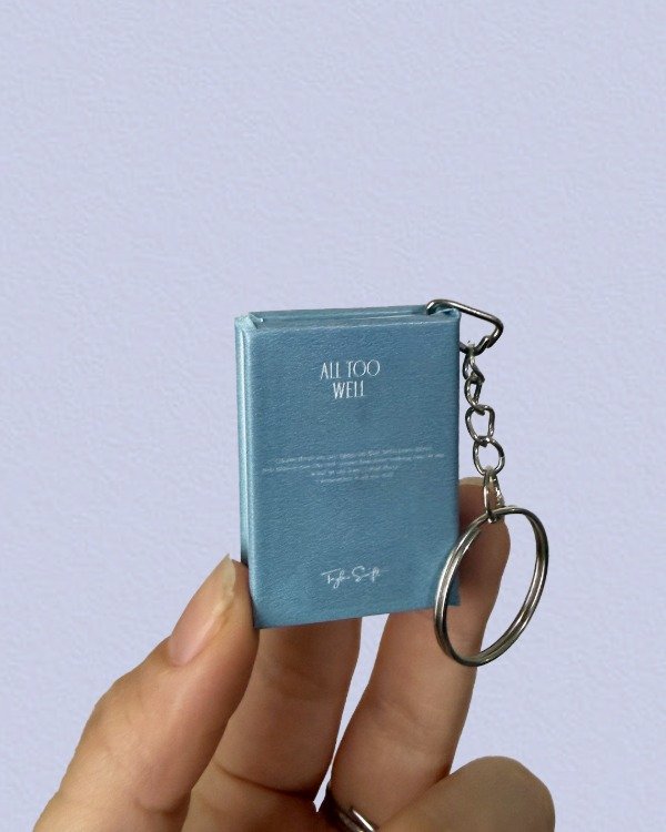 Producto - Llavero MINI LIBRO ALL TOO WELL, TAYLOR - Llaveros - 2