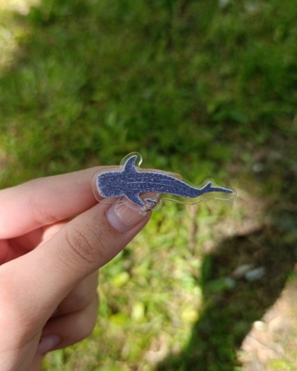 Producto - Pin Tiburón Ballena