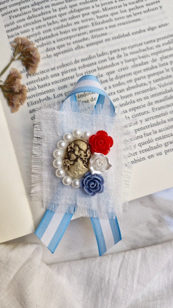 Producto - Escarapela Catalina de Maria