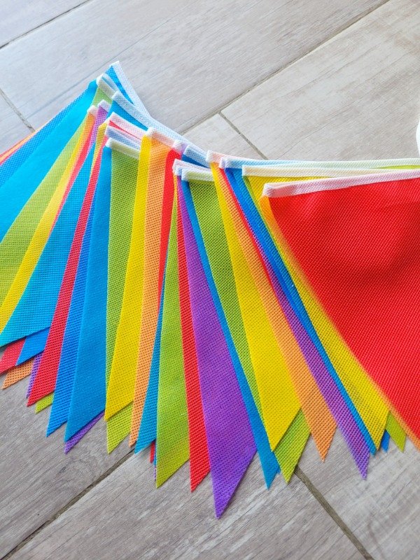 Producto - Banderines Triangulos Modelo Multicolor Arcoiris x10mts