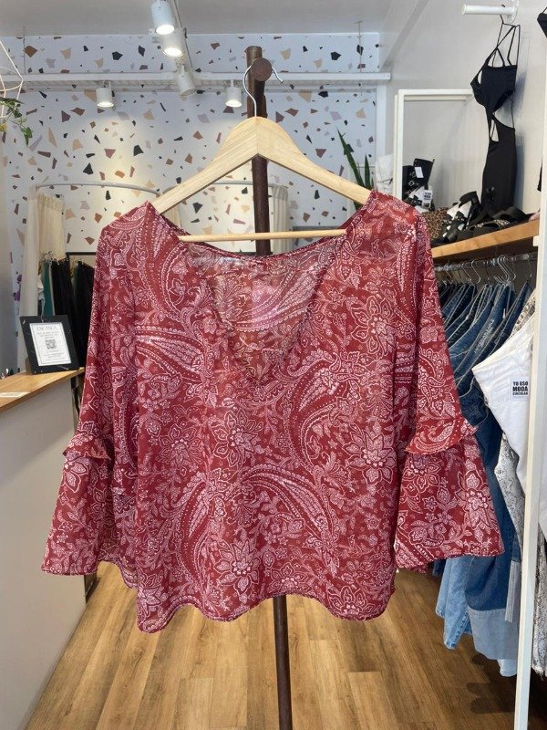 Producto - Blusa de gasa bordo estampada talle S/M