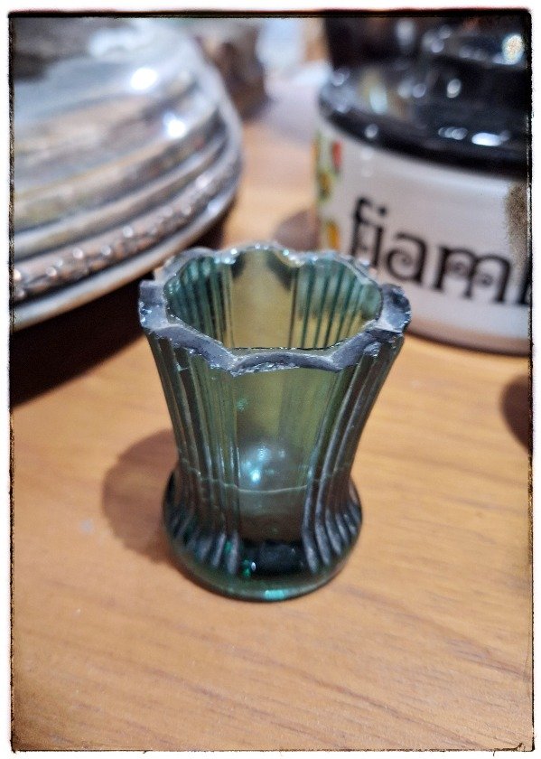 Producto - Palillero de vidrio prensado verde