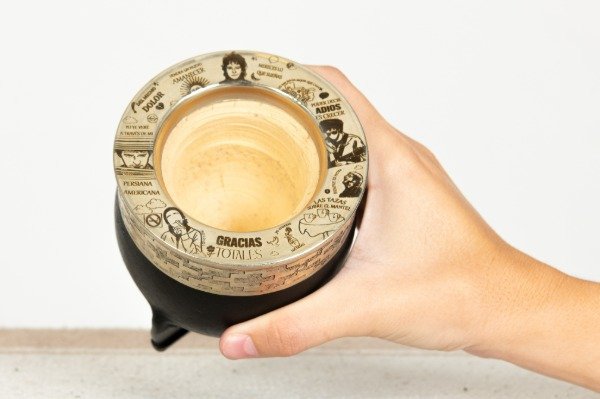 Producto - MATE IMPERIAL NEGRO DE CALABAZA CON GRABADO CERATI + BOMBILLA DE REGALO