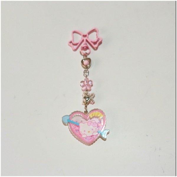 Producto - Llavero shaker kuromi , hello Kitty