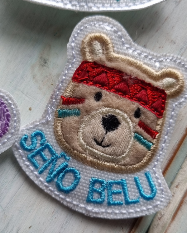 Producto - Pines Personalizados - Dia del Maestro - "Oso Indie"