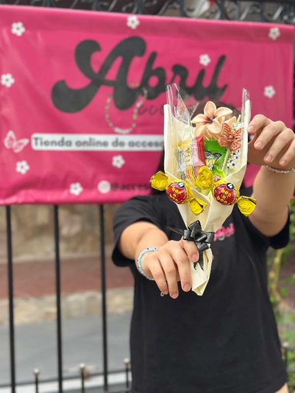 Producto - RAMITO de broches y dulces