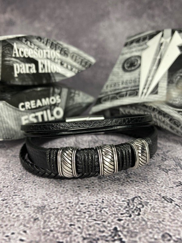 Producto - Pulsera imantada de cuero con dijes
