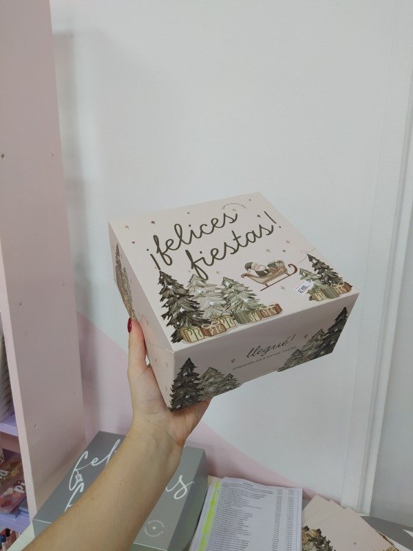 Producto - Caja felices fiestas estampada 20x20 7cm de profundidad