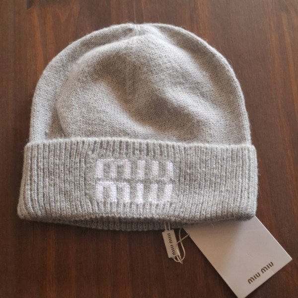 Producto - Gorro de lana MM Gris
