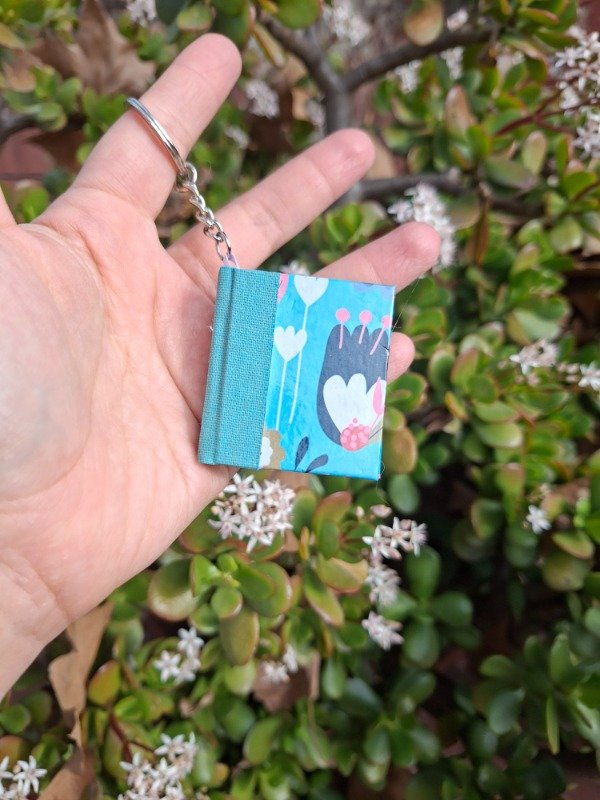 Producto - Llavero, cuaderno flor- Hojas lisas
