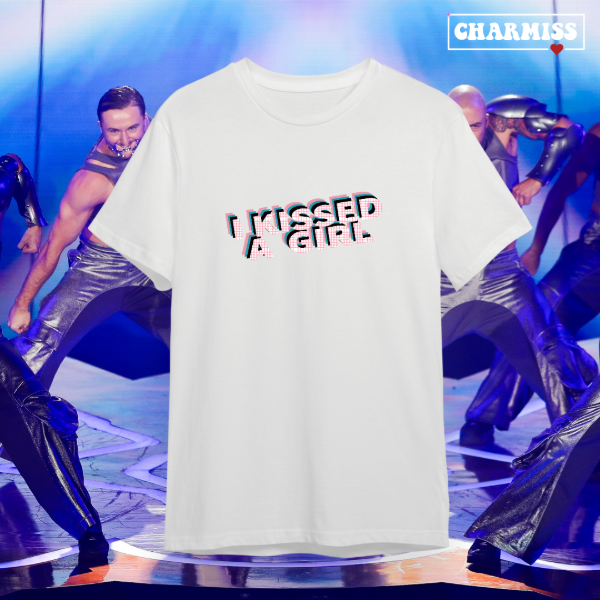 Remeron oversize I kissed a girl