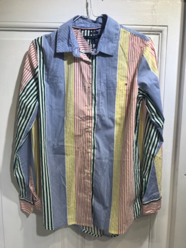 Producto - Camisa TOMMY HILFIGER a rayas multicolor- Talle S-PRECIO: 50x