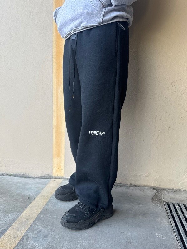 Producto - Jogging Essentials Fear Of God - 1