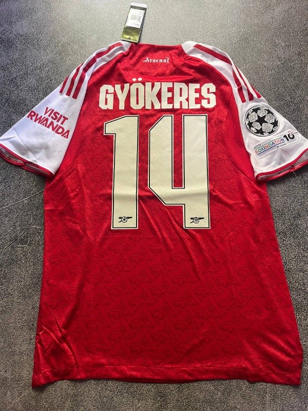 Producto - Arsenal local 25/26 version jugador 14 Gyokeres Champions League