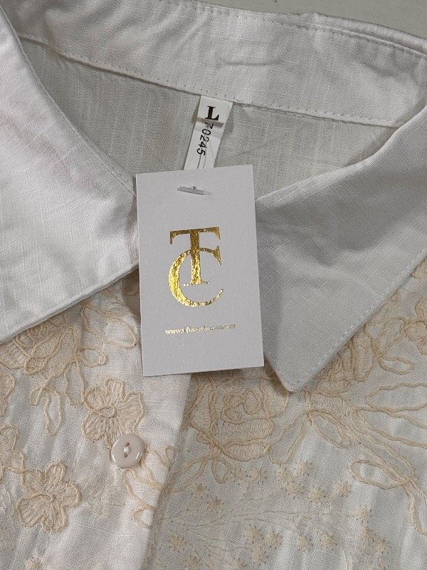Producto - Camisa bordada crema y natural - 3