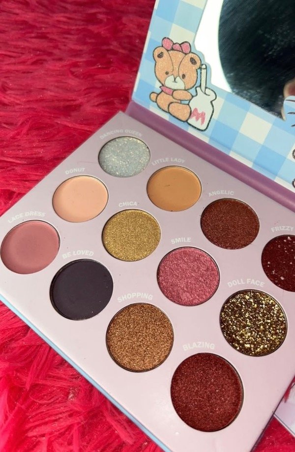 Producto - Paleta de sombras FavorBeauty de Hellow Kitty