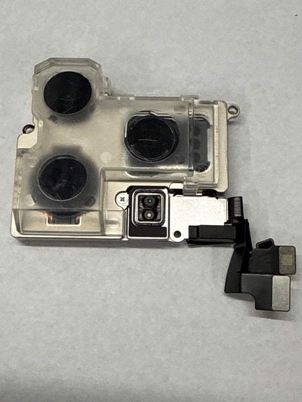 Producto - CAMARA TRASERA IPHONE 16 PRO MAX ORIGINAL