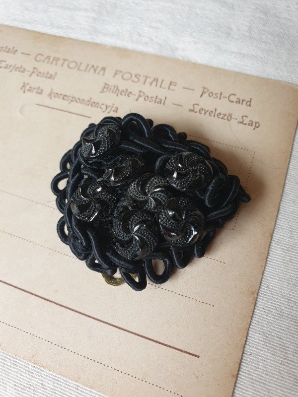 Producto - Clip de Vestido Art Déco Pasamanería y Cristales