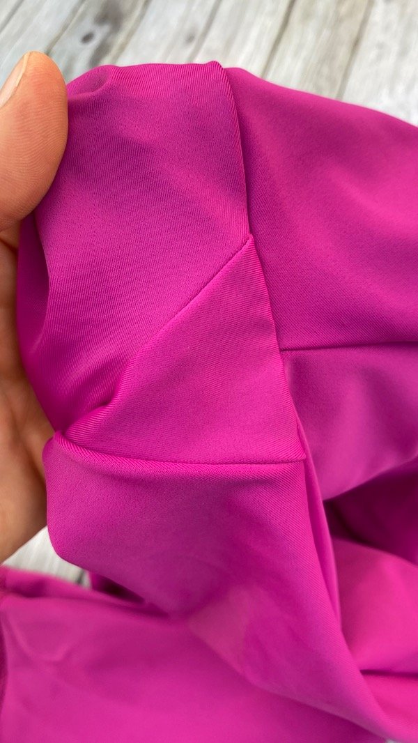 Calza corta Dragon Fruit de tejido liviano de lycra — imagen 6