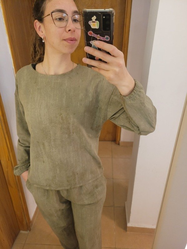 Producto - Buzo Mago Verde - Rústico Washed - 3