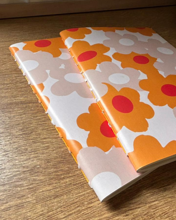 Producto - Libreta Adela Florones Amarillo