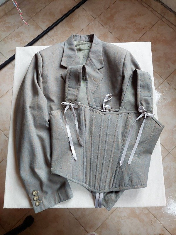 Producto - Conjunto Gris Ilusión