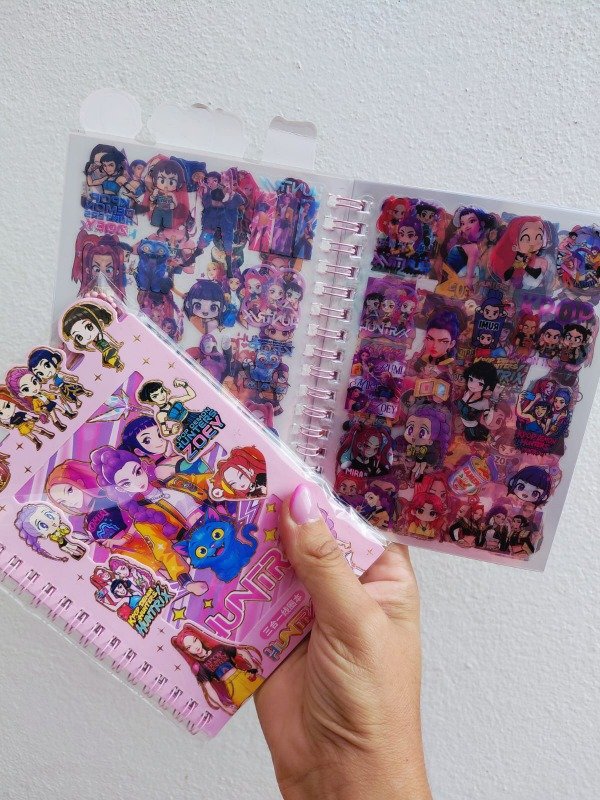 Producto - LIBRETA K POP CON STICKERS Y HOJAS