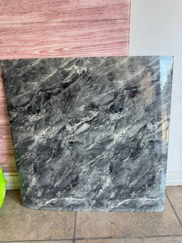Producto - Placa Simil Marmol Autoadhesiva Negro 60x60cm
