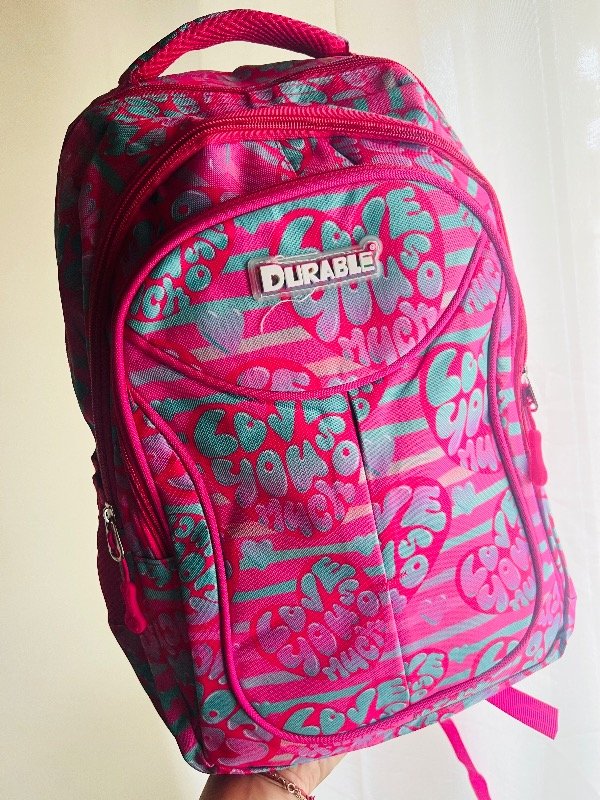 Producto - Mochila Durable primaria fucsia estampada