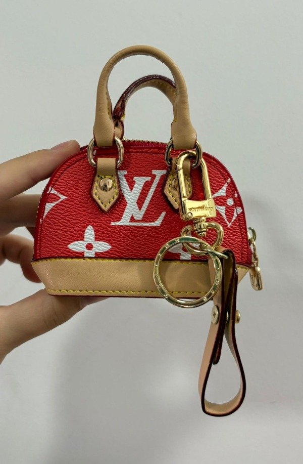 Producto - Llavero Cartera Simil Roja