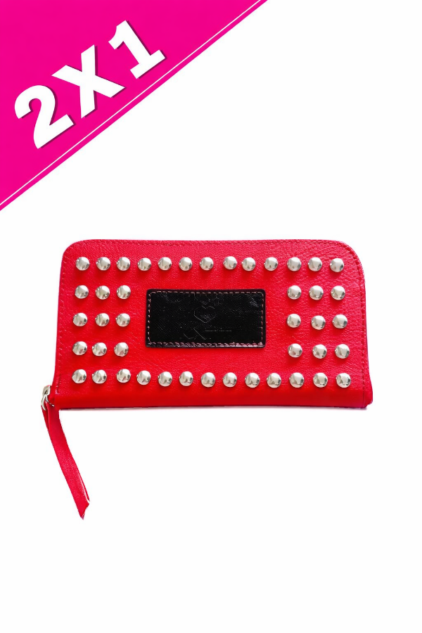 Producto - Billetera Roja con Tachas