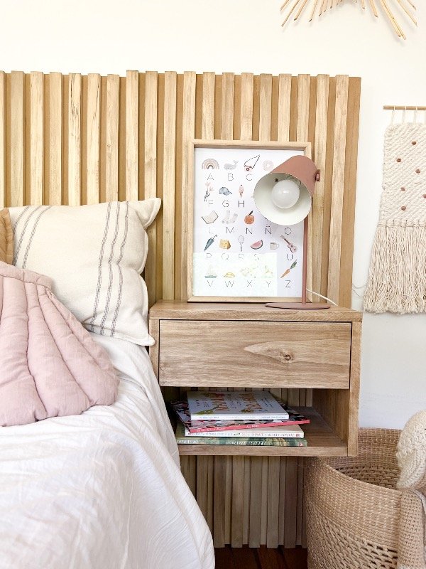 Producto - Mesa Luz Flotante Wanda (cajón con tirador) - 9